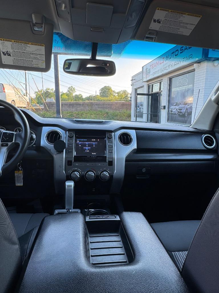 2016 Toyota Tundra SR5 - Photo 17