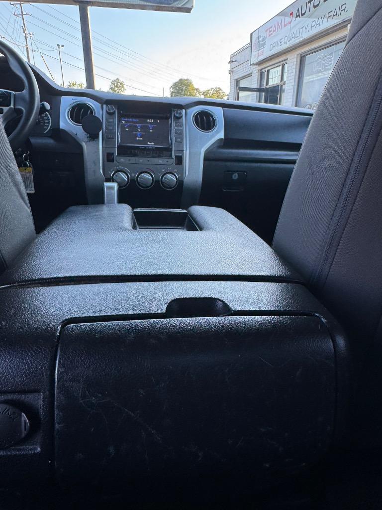 2016 Toyota Tundra SR5 - Photo 16